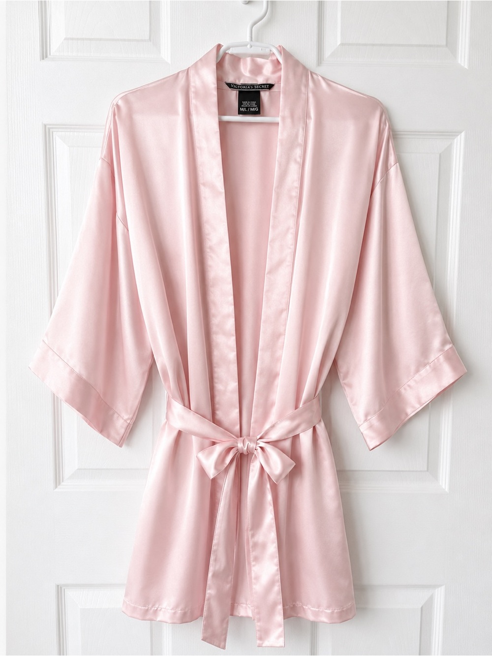 Victoria's Secret Pale Pink Satin Kimono Robe